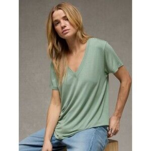 American Eagle Soft & Sexy V-Neck Tee – Women’s Small (Dried Sage)